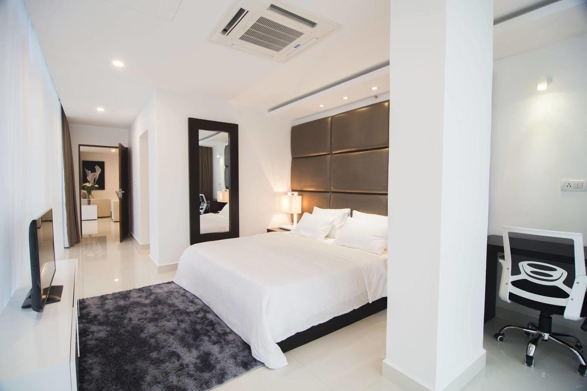 Platinum One Suites Kolombo Dış mekan fotoğraf